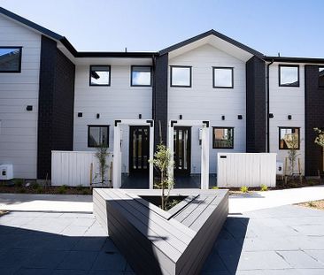 Brand new town-house, 5/99 Waiwhetu Road, Waterloo - Photo 4