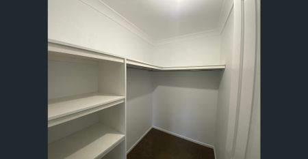 PERFECT FAMILY HOME LOCATED IN ESTELLA! - Photo 3