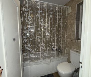 Room in a Shared House, Raynham Road, W6 - Photo 6