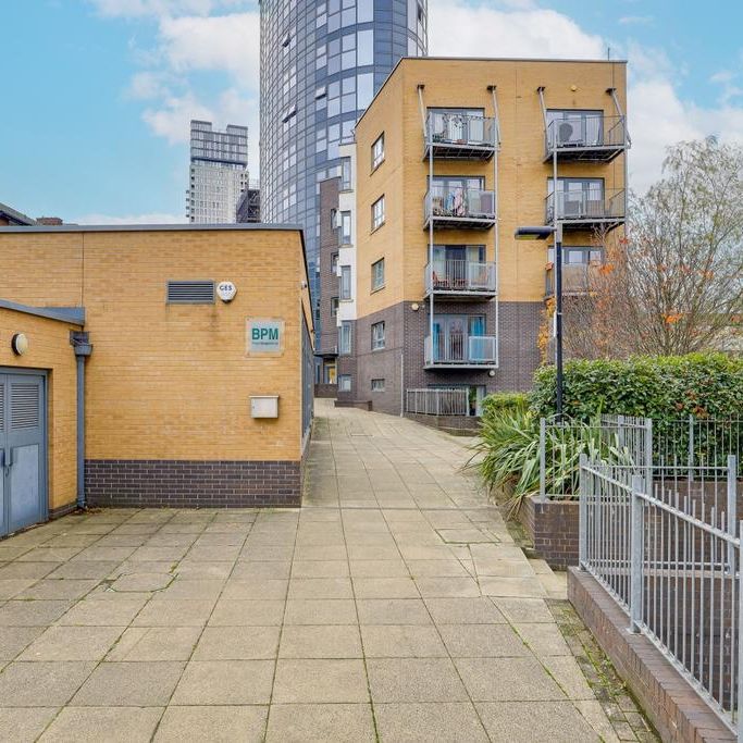 1 bedroom flat to rent - Photo 1