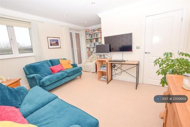 4 bedroom terraced house to rent - Photo 1