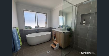 Two Storey Five Bedroom Home In Huntlee - Photo 4