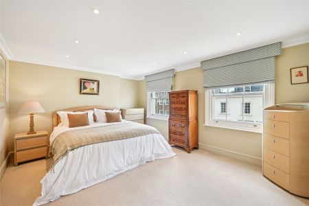 Ebury Street, Belgravia, SW1W flat - penthouse to rent - Photo 5