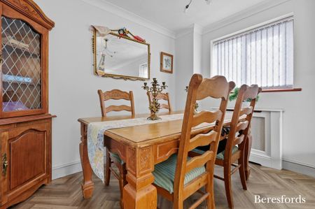 3 bedroom detached house to rent - Photo 4