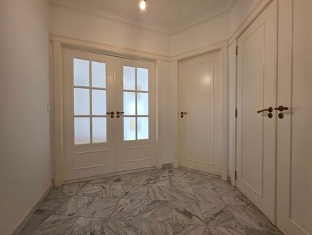 Appartement te huur - foto 2
