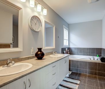 For Lease - 1341 Bardeau Street, Innisfil, Ontario - Photo 1