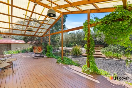 Classic Canberran Home With Native Gardens - Photo 2