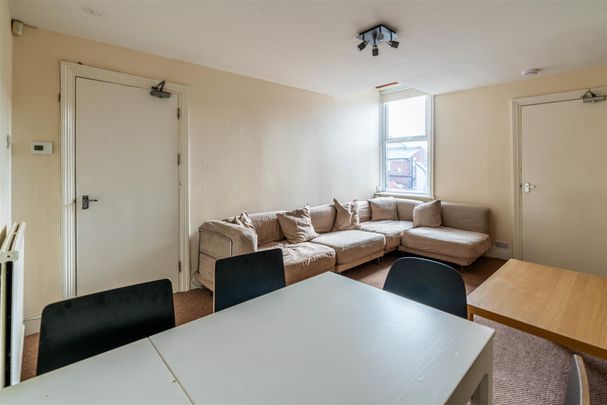 6 bed maisonette to rent in Myrtle Grove, Newcastle Upon Tyne, NE2 - Photo 1