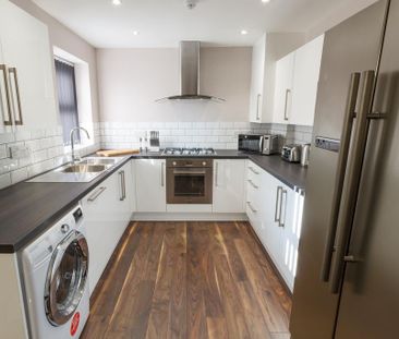 5 bedroom terraced house to rent - Photo 1