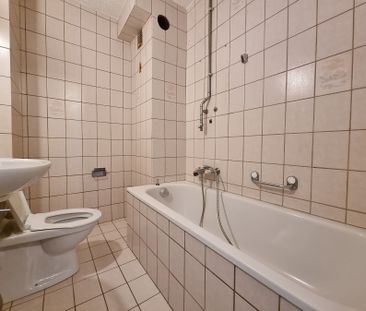 Charmant appartement de 2.5 pièces avec balcon à deux pas du centre - Photo 6