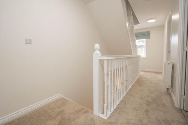 4 bedroom townhouse to rent - Photo 1