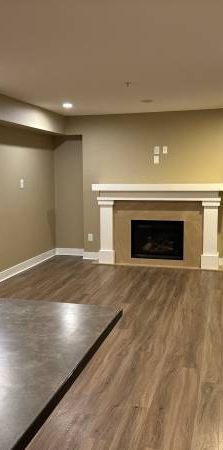 $2,200 / 2br - 1330ft2 - Bedford Landing 2Bdrm Suite - 1330 Sqr Ft (F - Photo 1