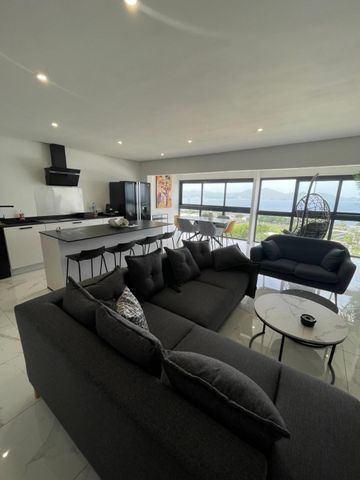 Superbe F5 meublé de standing 120m2 avec parking-Fort de France - Photo 2