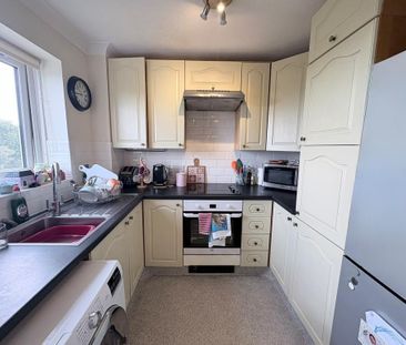 2 bedroom flat to rent - Photo 5