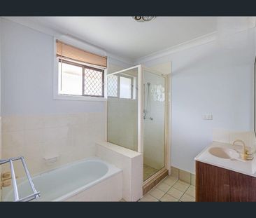 Charming Hillcrest Home Awaits You - Photo 3