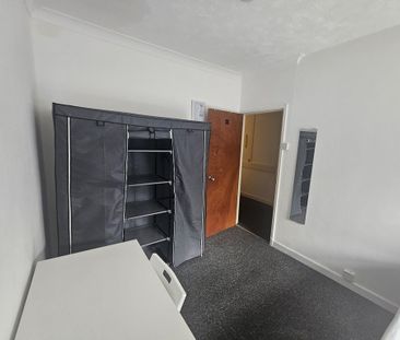 5 bedroom house of multiple occupation to rent - Photo 5