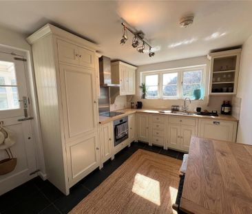 4 bedroom detached bungalow to rent - Photo 4