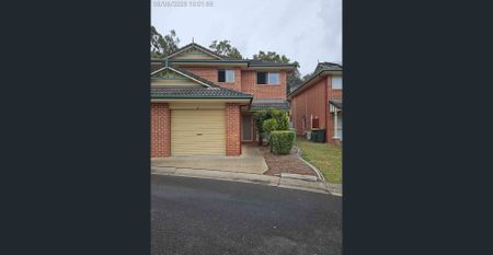 Townhouse in a gated complex - Photo 4