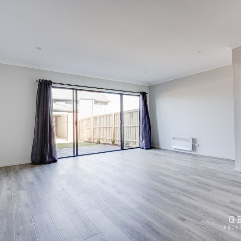 17 Geraldine Walk Wyndham Vale - Photo 1