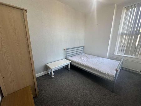 Skipton Road, Keighley, BD20 - Photo 5