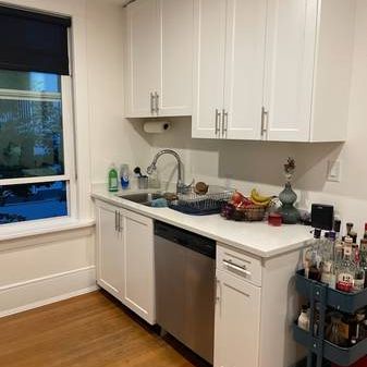 2,650/ Beautiful - 1455 W 8th Av - Photo 4