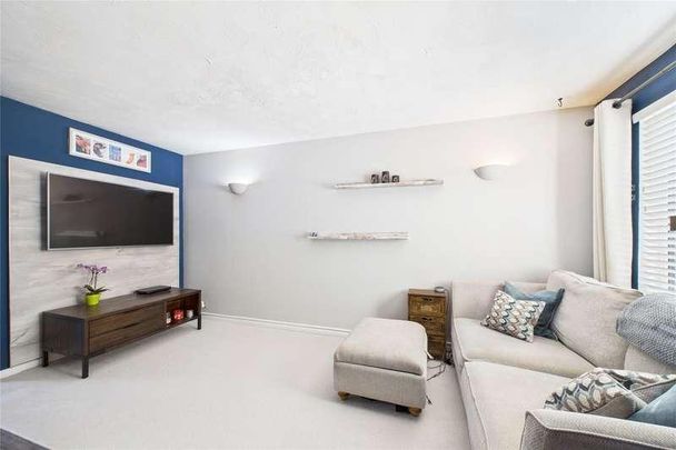 Fordwells Drive, The Warren, Bracknell, Berkshire, RG12 - Photo 1