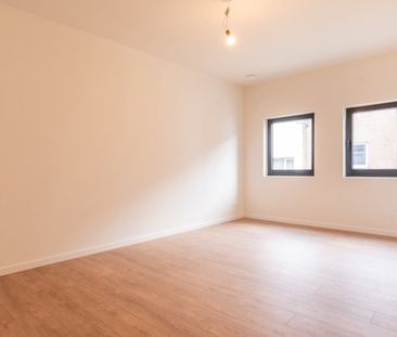 Recent appartement (2 slk) + terras + parking + kelderberging - Photo 2