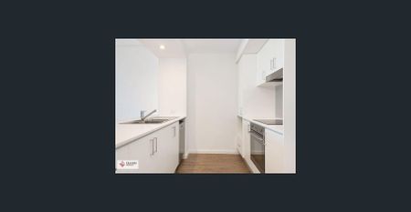 TWO BEDROOM APARTMENT IN GREAT LOCATION - Photo 2