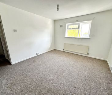 3 Bedroom - Photo 5