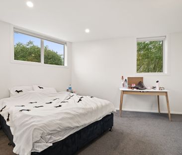 Modern Apartments 2027 - Photo 6
