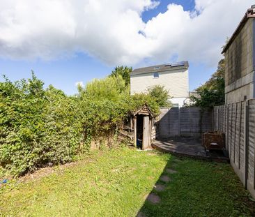 3 Bed Semi-Detached House, Coombe Road, BN2 - Photo 4
