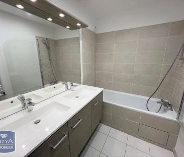 Appartement à louer 5 pièces 104.72m² - Photo 3