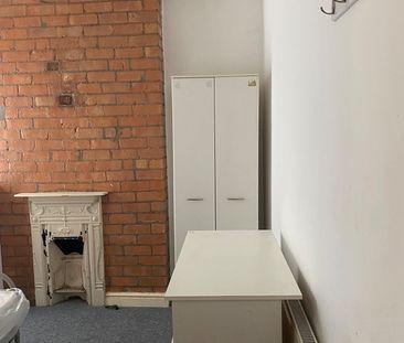 Room in a Shared House, City Road, B17 - Photo 1