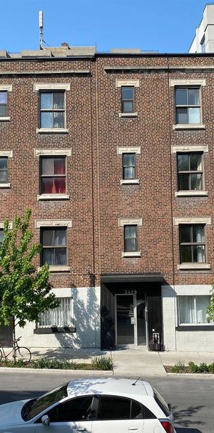 Bachelor (2.5) - 3429-3431 Rue St-Andre, Montréal - Photo 1