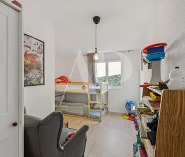 Pleasant setting near the mountains - unfurnished - Photo 5