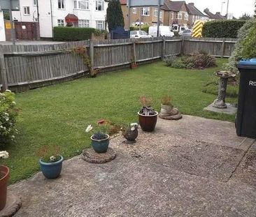 New Haw, KT15 - Photo 2