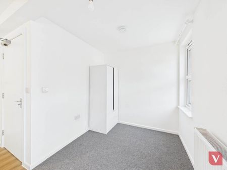 House share to rent - Photo 2