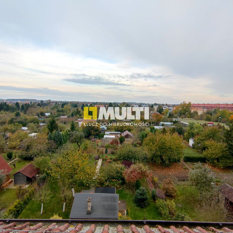 Przestronna kawalerka, osobna kuchnia - Zdjęcie 1