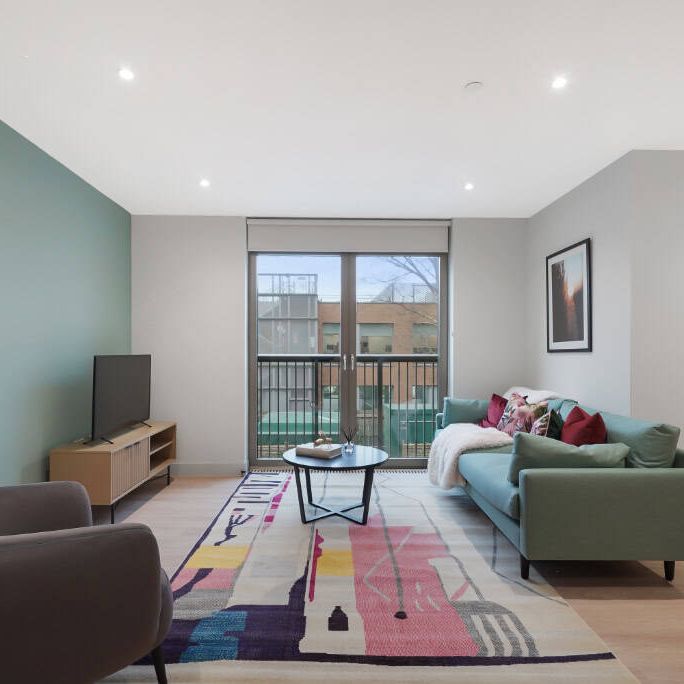 The Oakgate, KT22 7RZ, Surrey - Photo 1