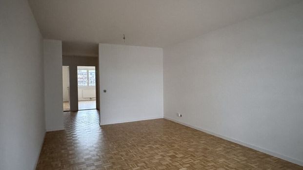 Nice 3 room apartment completely renovated near the Renens train station - Photo 1
