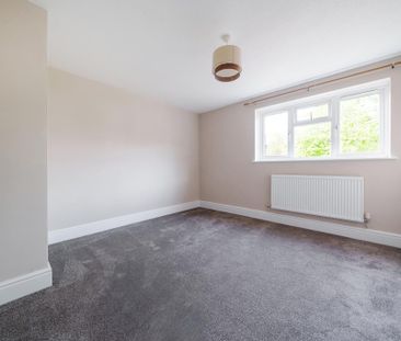 3 bedroom apartment to rent - Photo 4