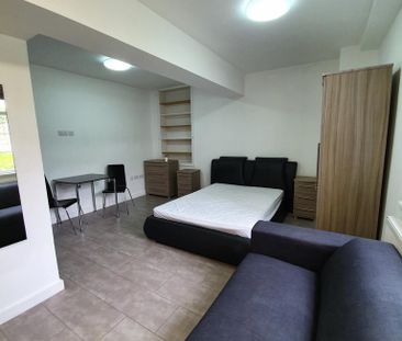 Studio to rent - Photo 4