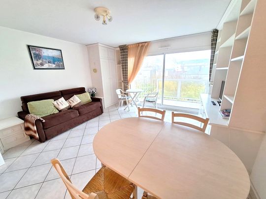 Location Appartement 1 pièce 34m² LES SABLES D OLONNE 85100 - Photo 1