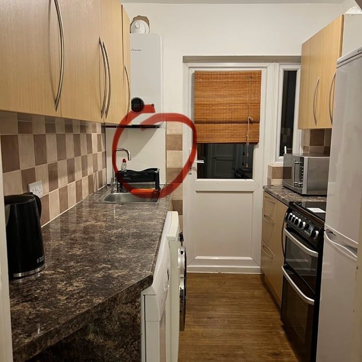 Room in a Shared House, Oldstead Road, BR1 - Photo 1