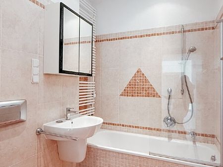 Lichtdurchflutet - zentrumsnahe Wohnung mit Ausblick - Photo 4