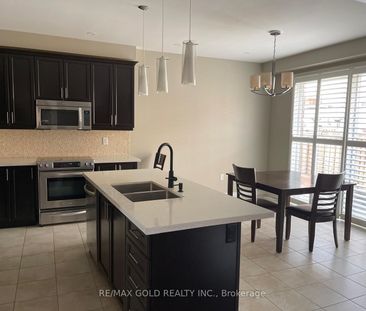 For Lease - 100 Enford Crescent Unit# (Upper Portion), Brampton, On... - Photo 4