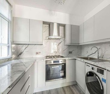 Canberra Close, London, NW4 - Photo 3