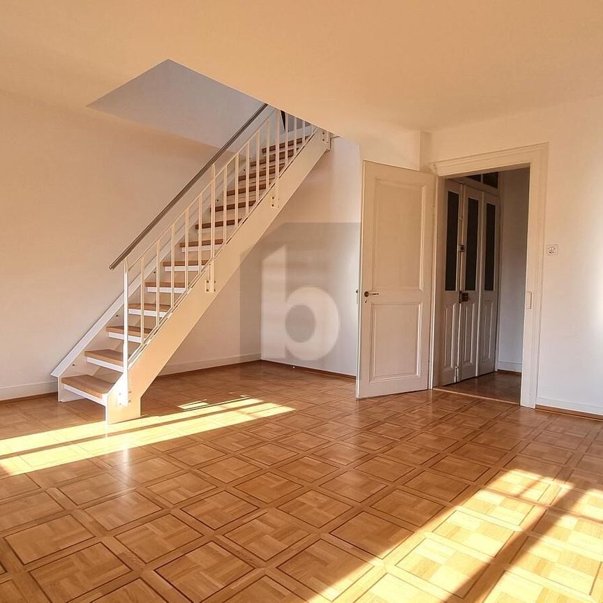 EXCLUSIVE ON TWO FLOORS WITH BALCONY AND VIEW - Foto 1