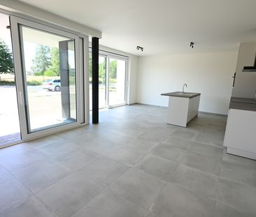 NIEUWBOUW 1-slaapkamerapp met ZONNIG terras & autostaanplaats! - Photo 3