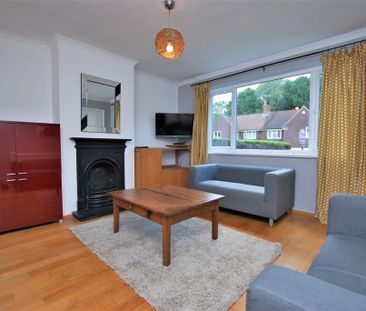 4 bedroom semi-detached house to rent - Photo 2